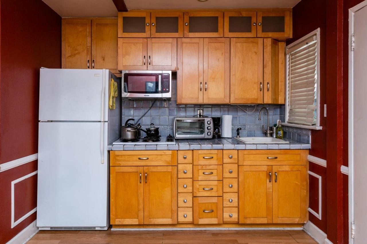 Hollywood Hills Suites ロサンゼルス エクステリア 写真