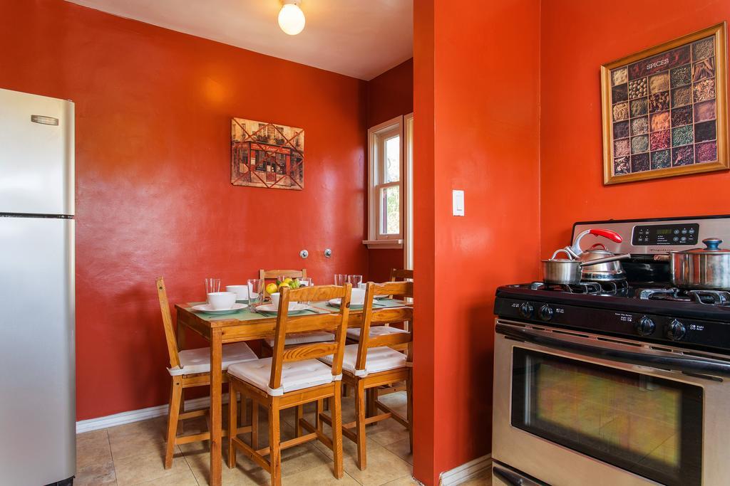 Hollywood Hills Suites ロサンゼルス エクステリア 写真